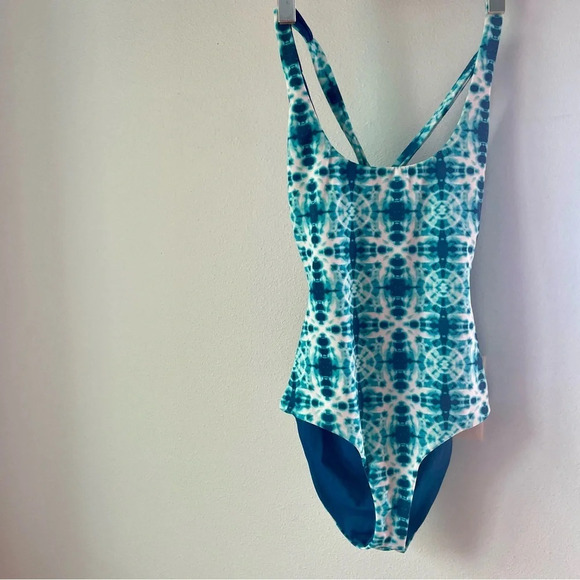 Tori Praver Seafoam Beach Blue Tie Dye Cheeky Women's One Piece. Size medium - Picture 2 of 8